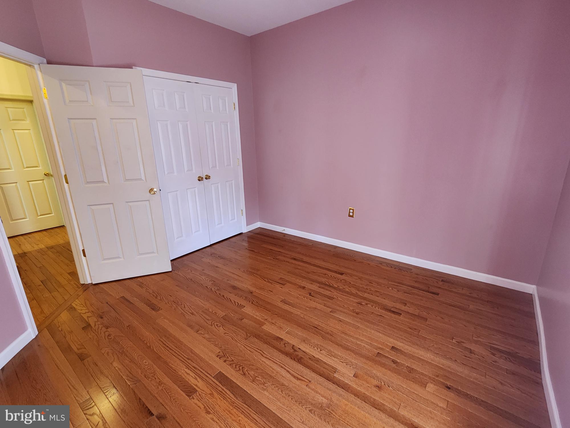 LAUREL RIDGE - Residential