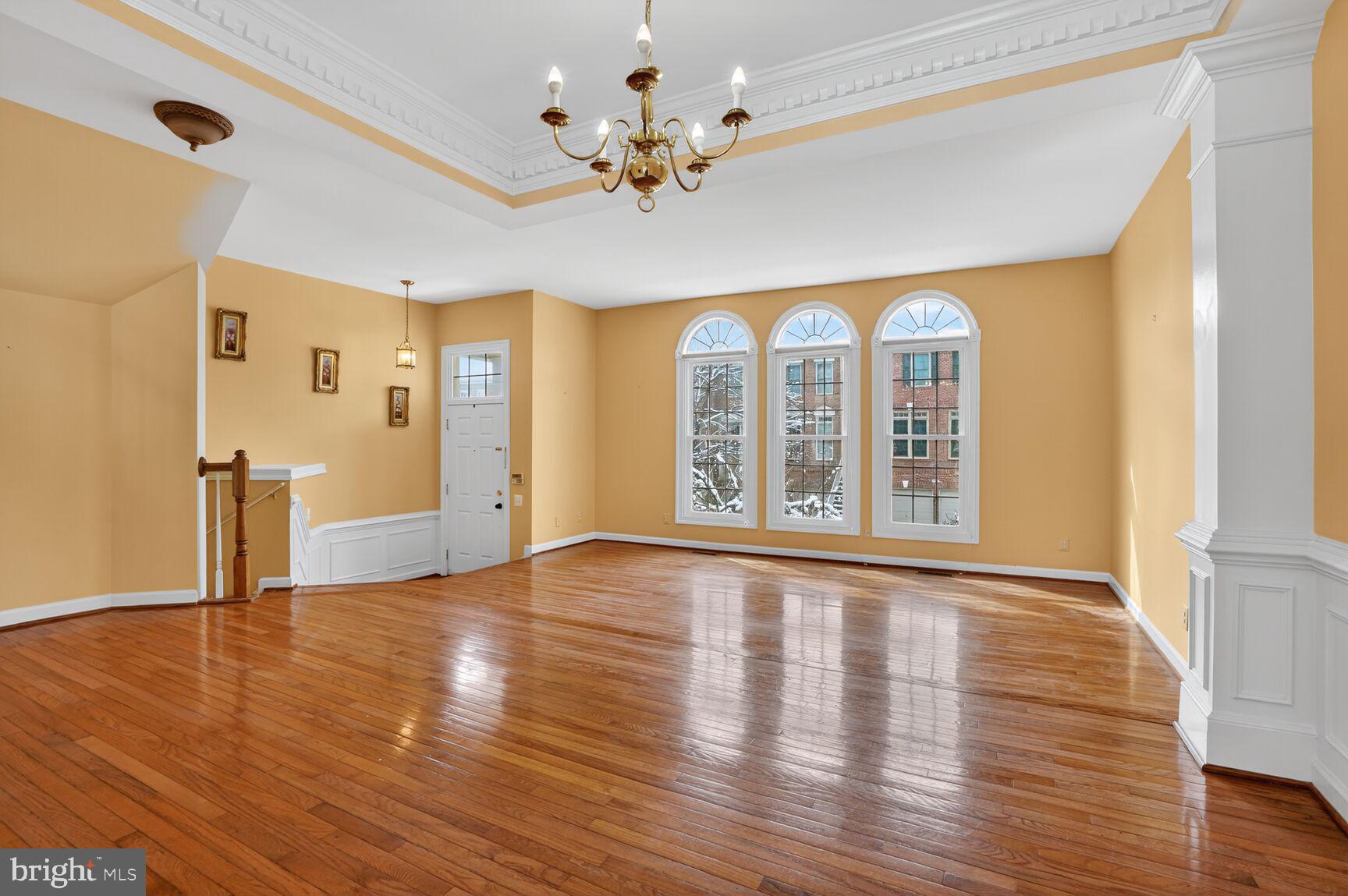 VIRGINIA CENTER - Residential