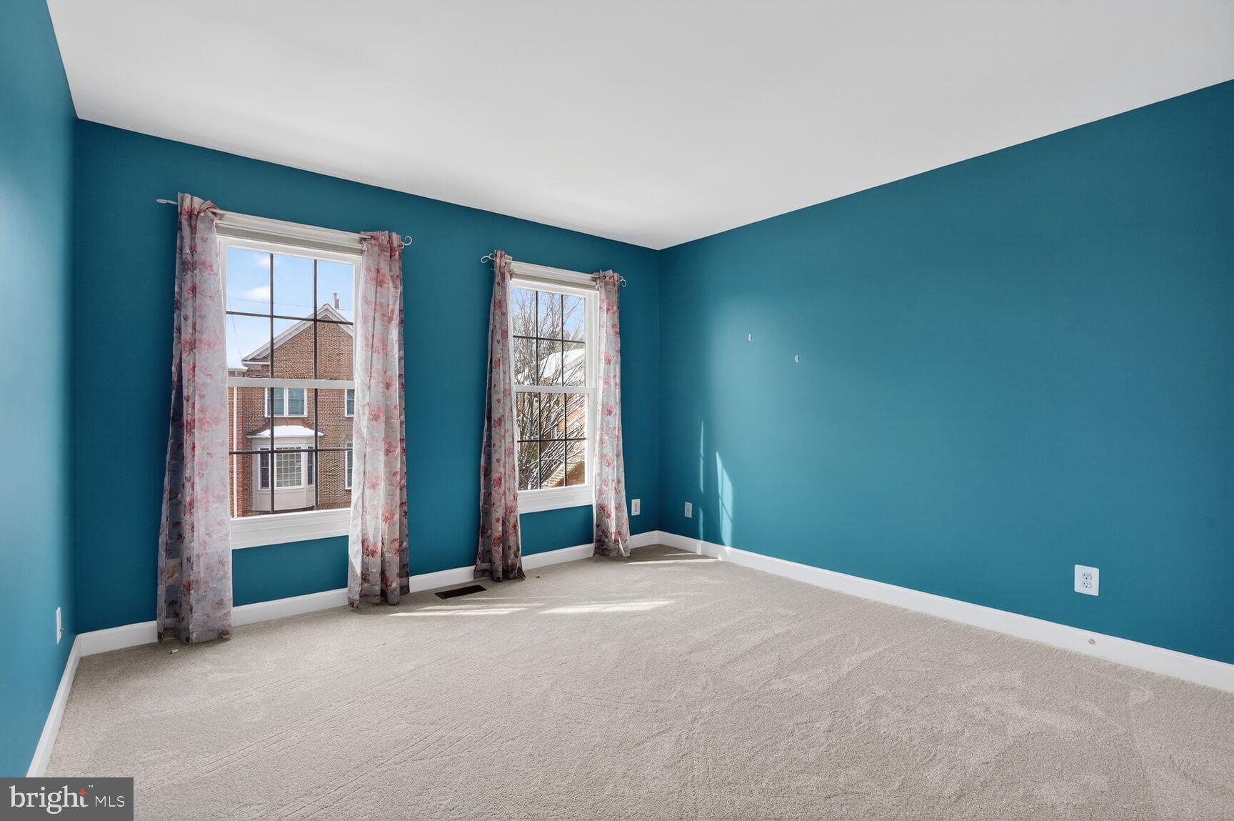 VIRGINIA CENTER - Residential