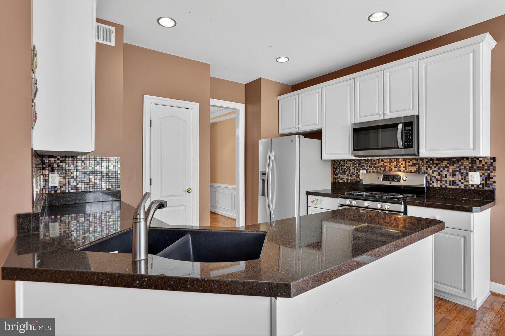 VIRGINIA CENTER - Residential