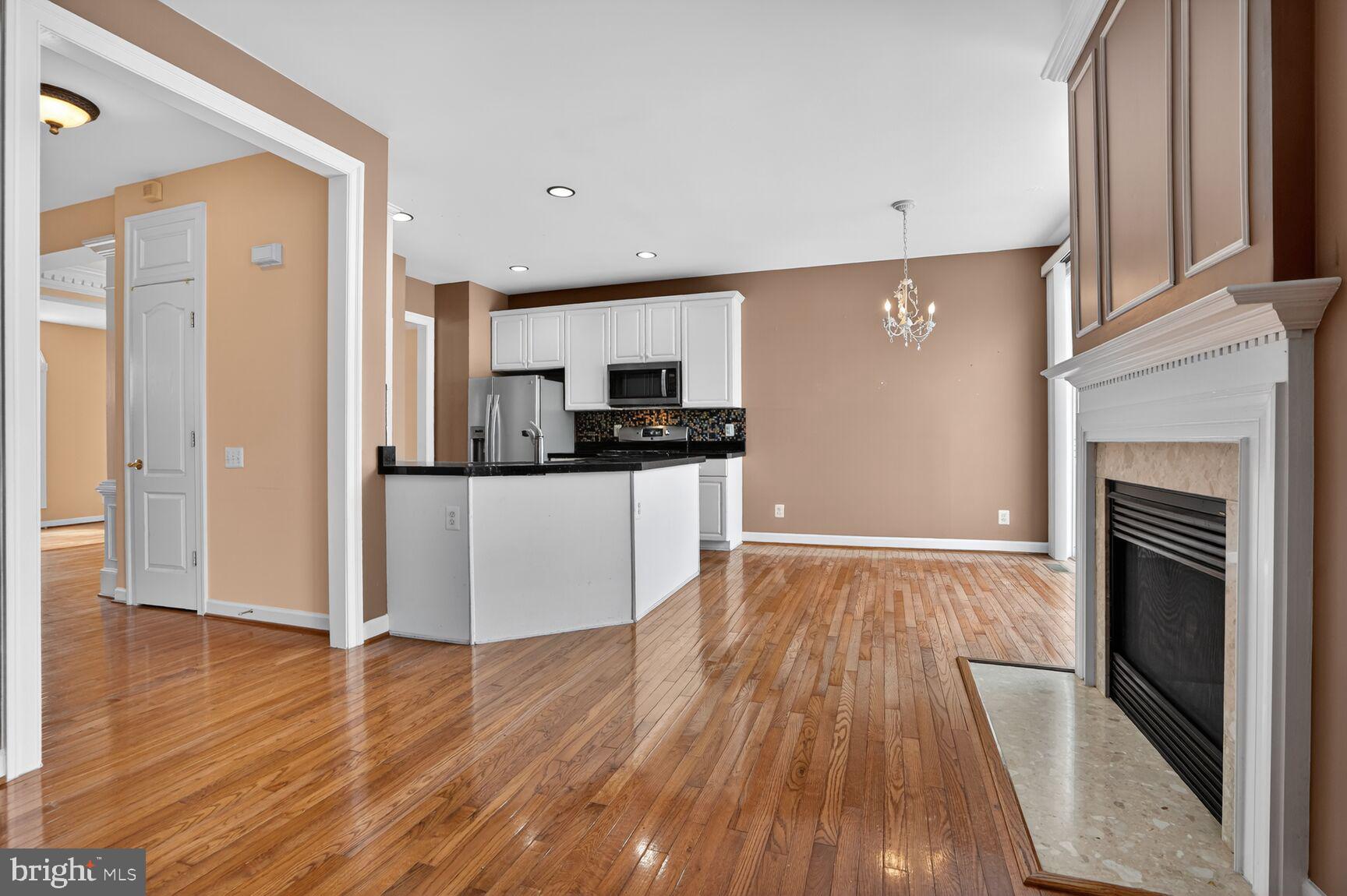 VIRGINIA CENTER - Residential