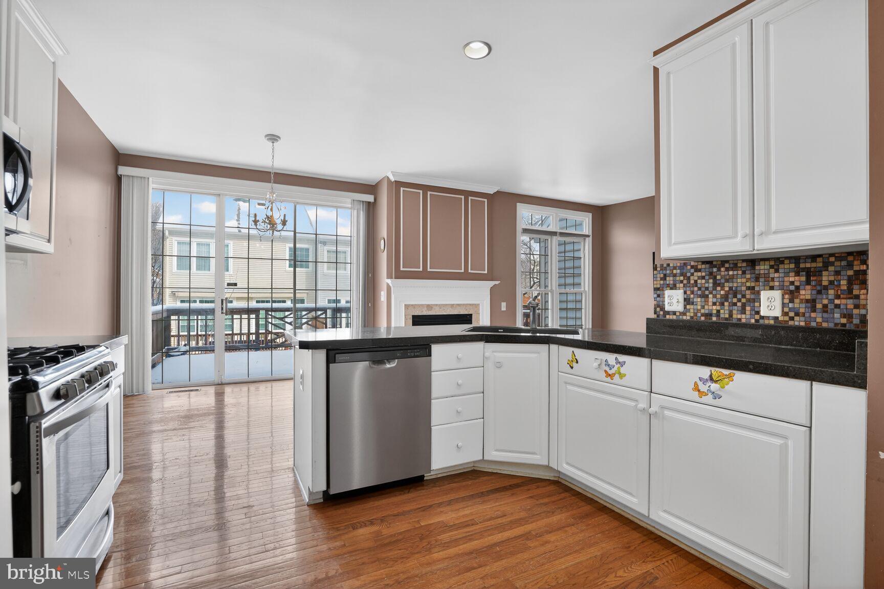 VIRGINIA CENTER - Residential