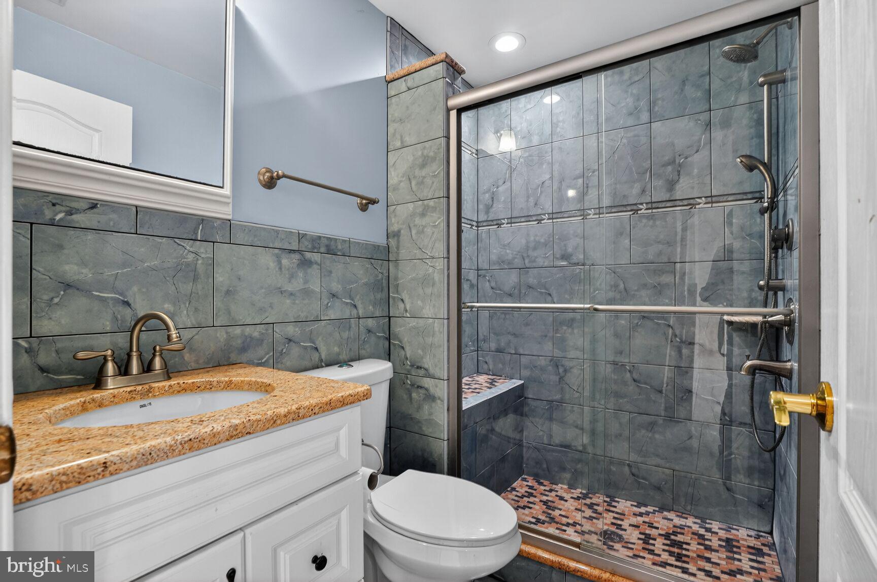 VIRGINIA CENTER - Residential