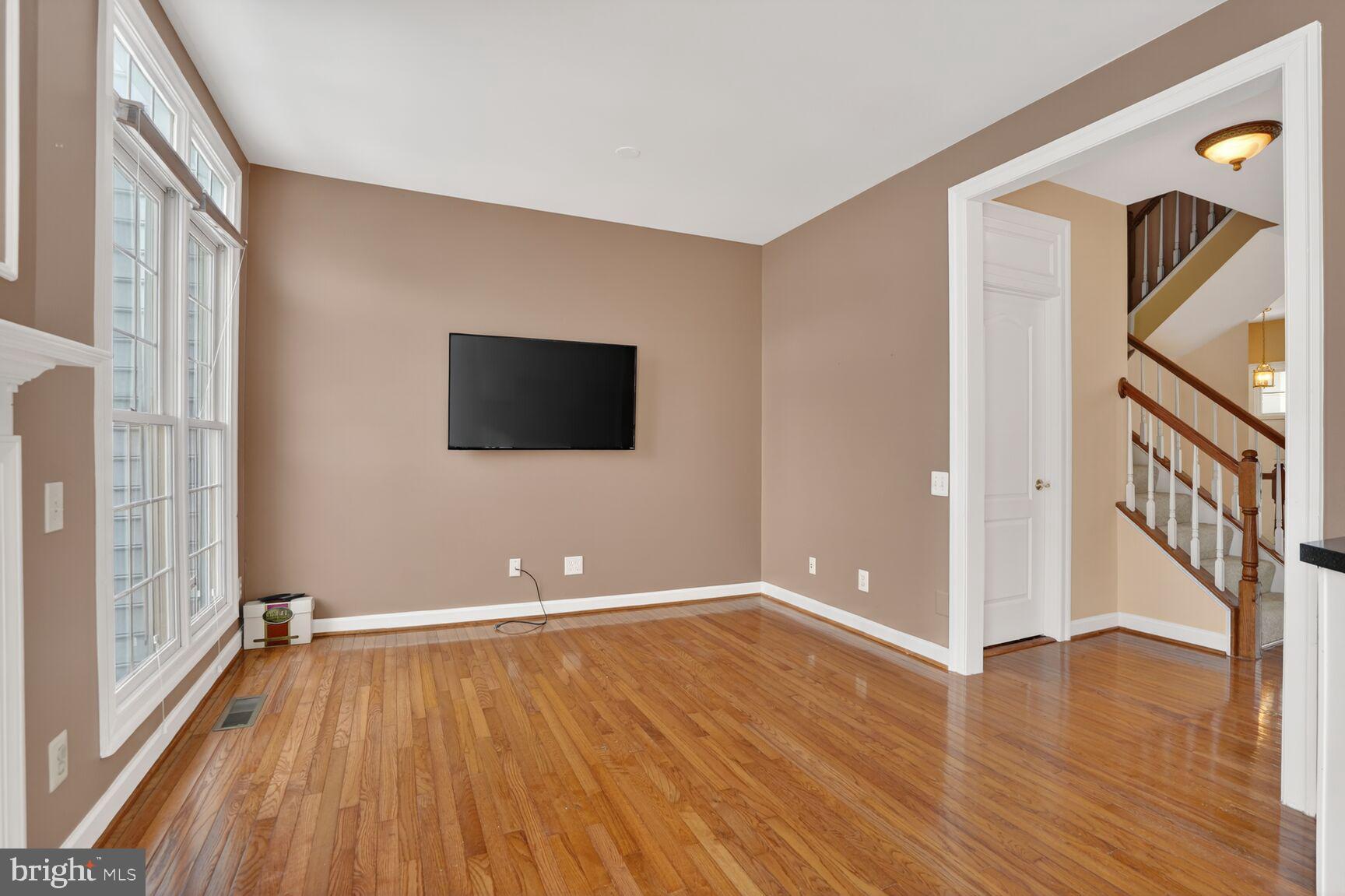 VIRGINIA CENTER - Residential