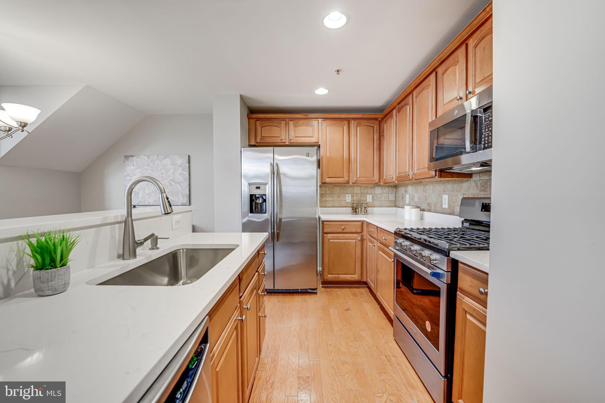 EAST MARKET AT FAIR LAKE - Residential