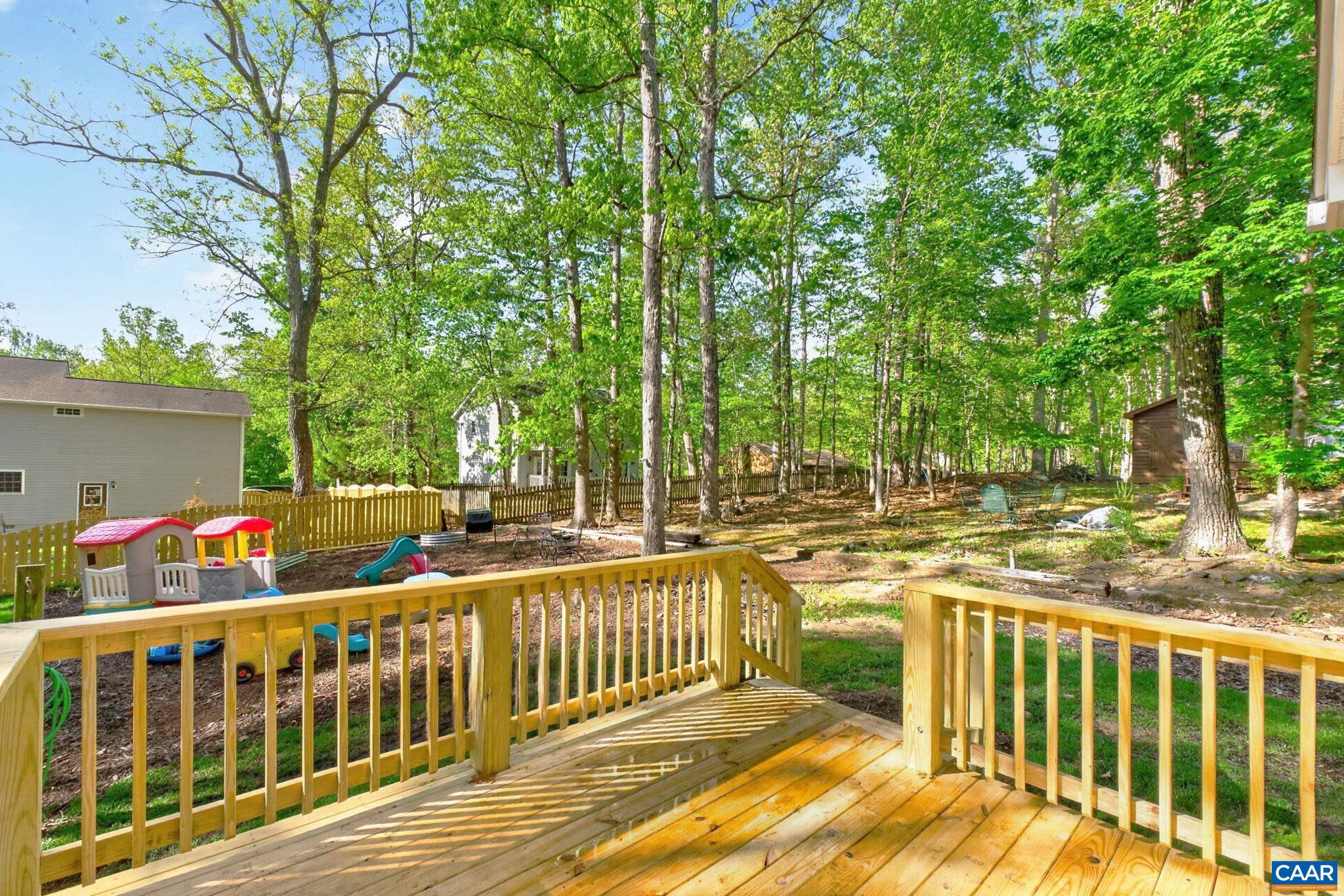 LAKE MONTICELLO - Residential