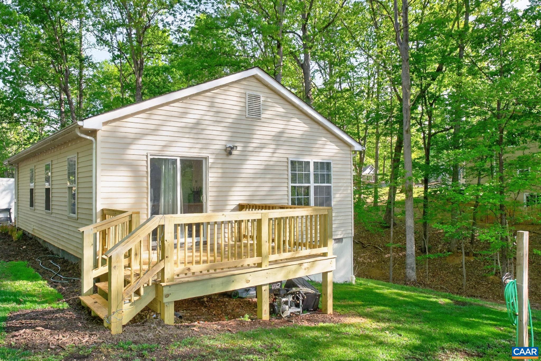 LAKE MONTICELLO - Residential