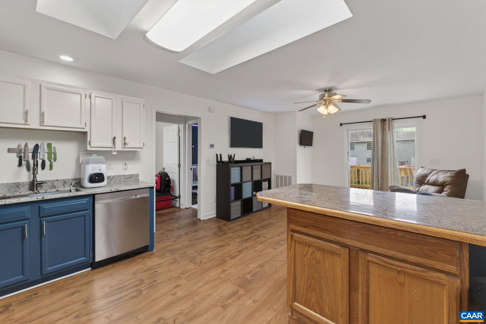 LAKE MONTICELLO - Residential