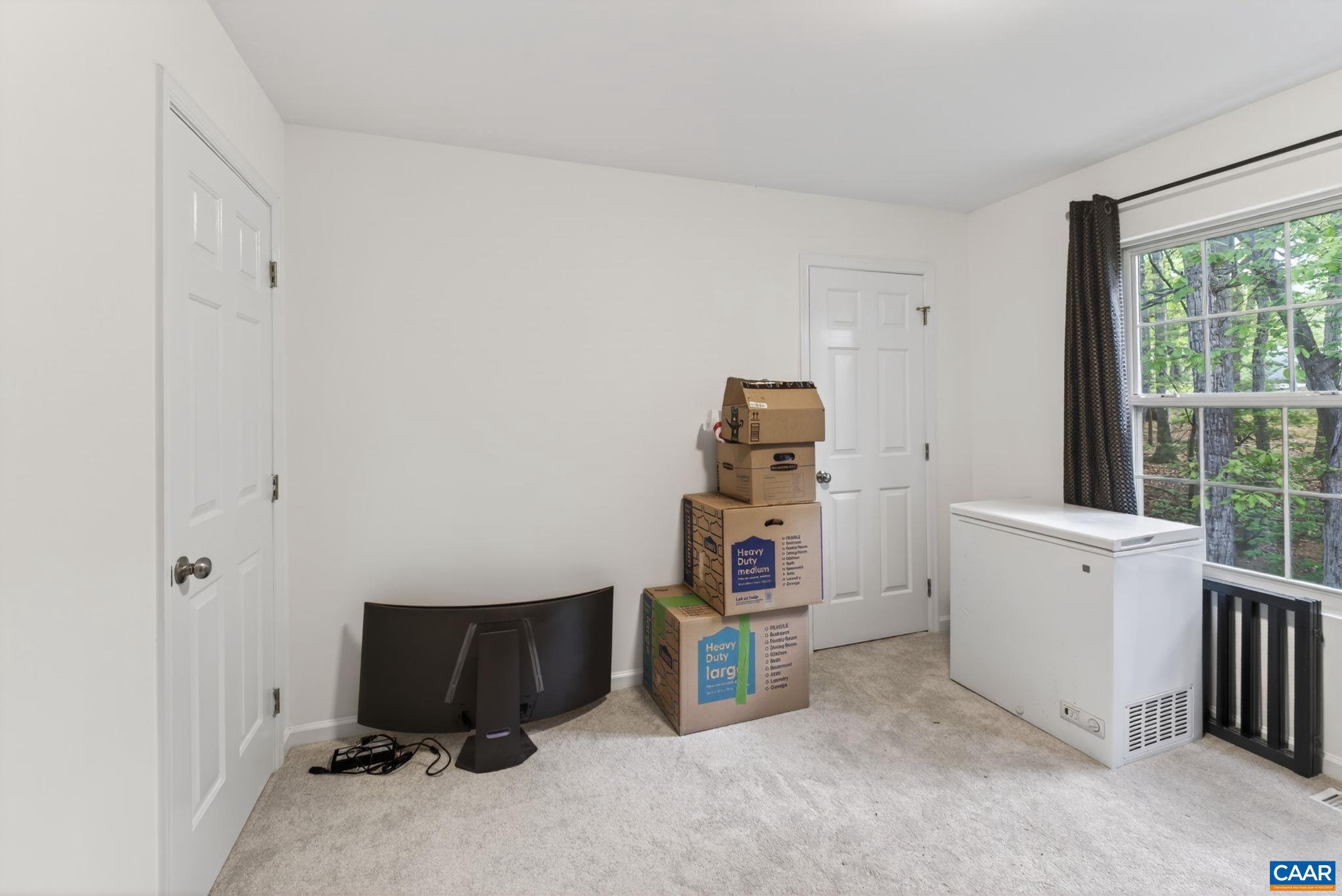 LAKE MONTICELLO - Residential