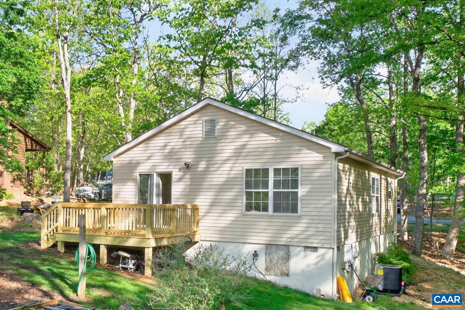 LAKE MONTICELLO - Residential