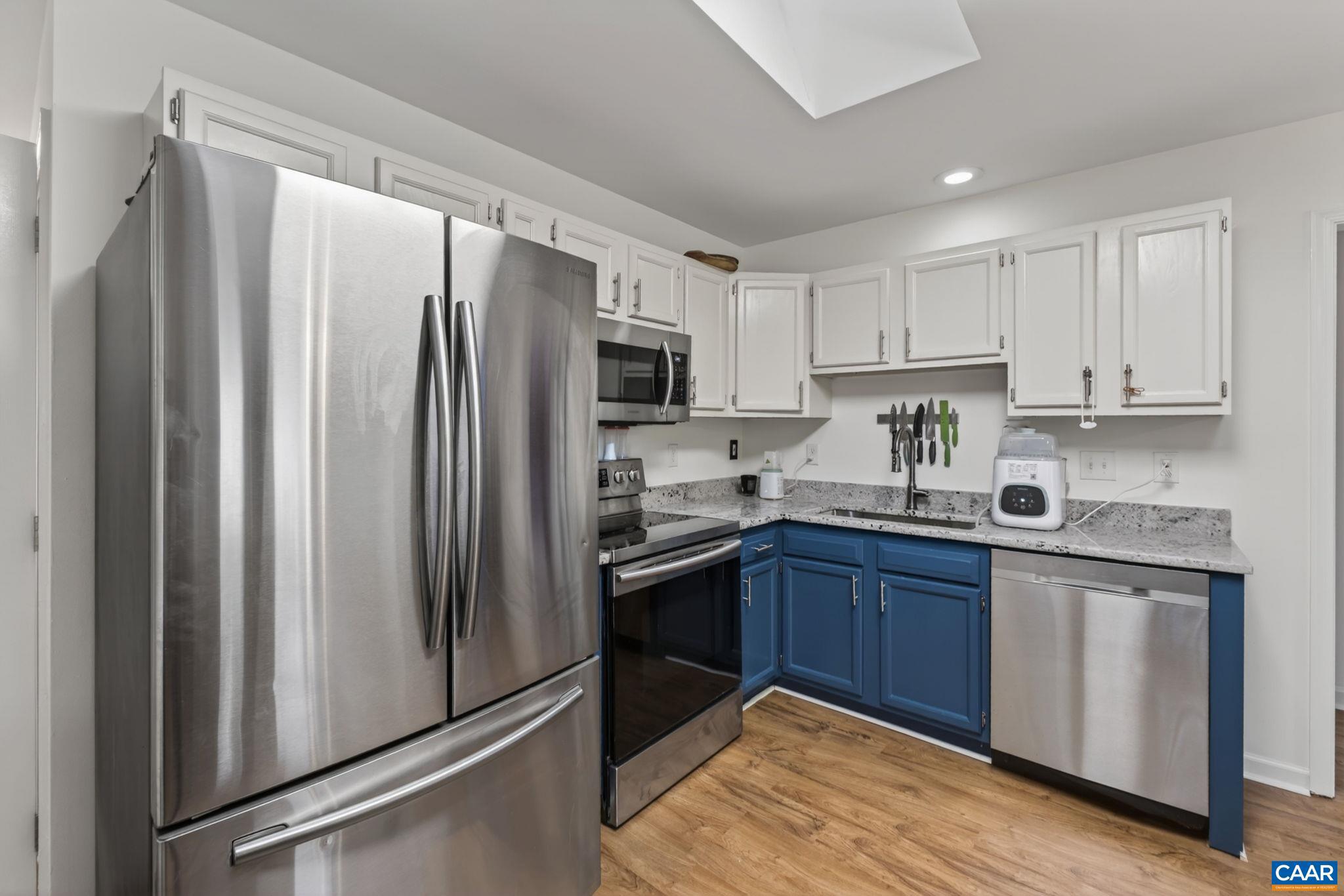 LAKE MONTICELLO - Residential