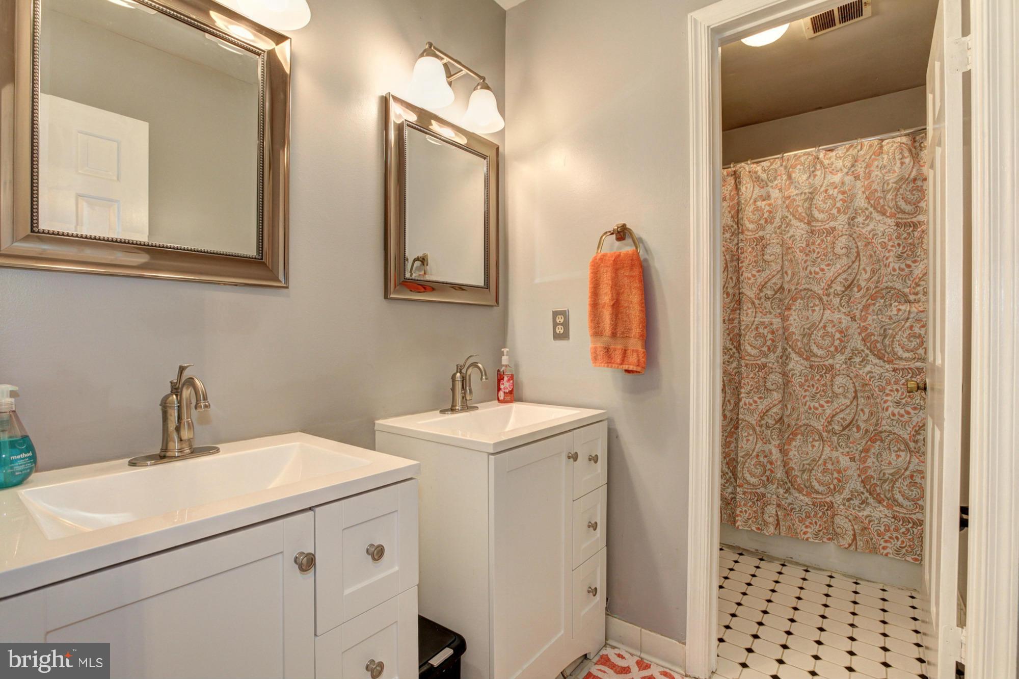 CINNAMON CREEK - Residential