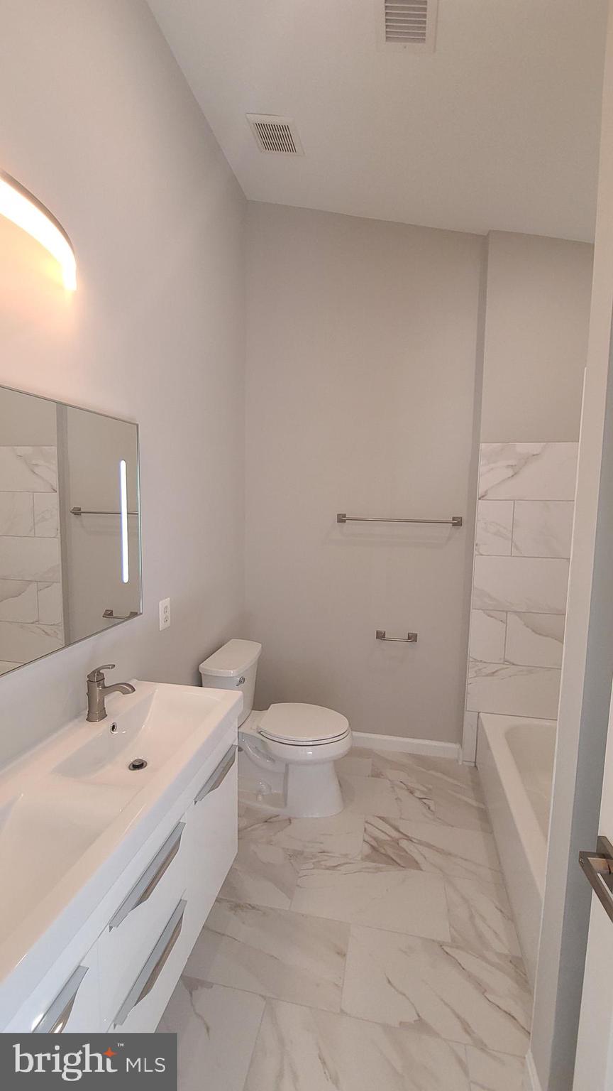 VILLAGES AT SAYBROOKE - Residential Lease