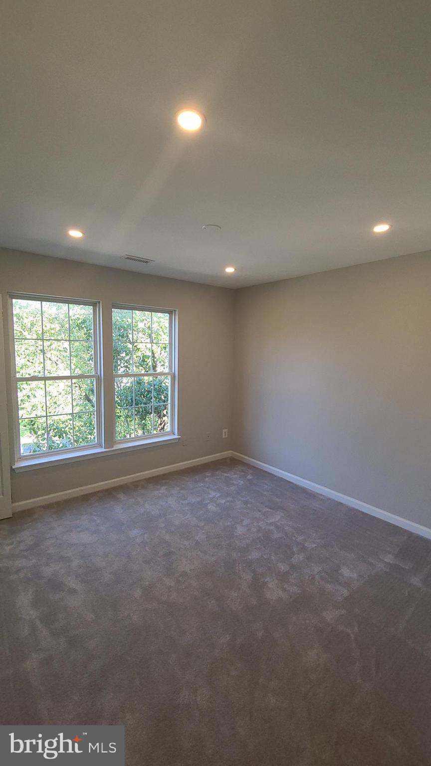 VILLAGES AT SAYBROOKE - Residential Lease