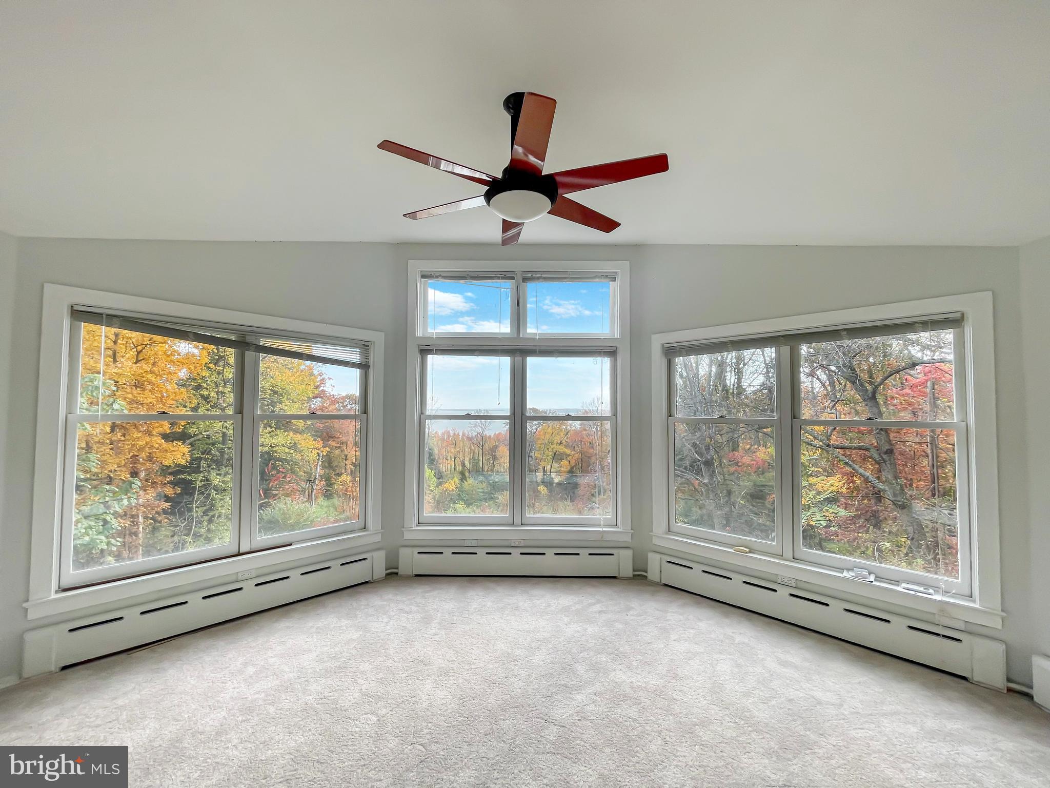 BELMONT BAY - Residential Lease