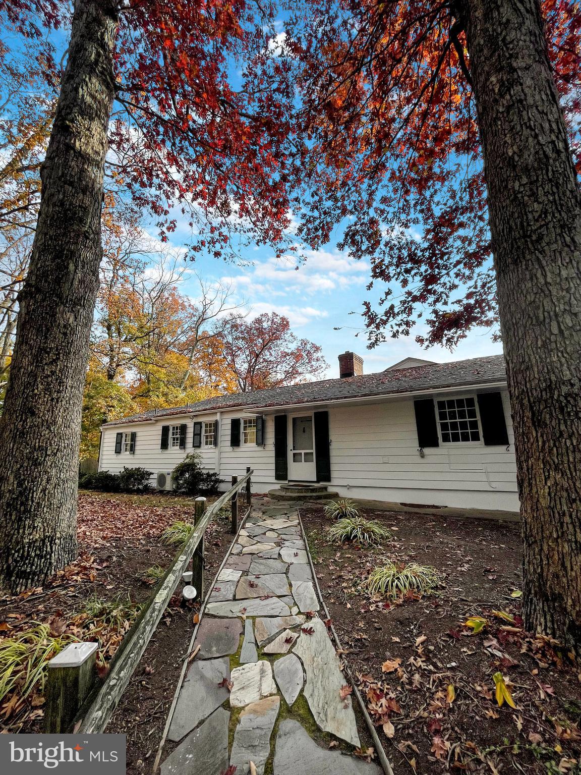 BELMONT BAY - Residential Lease