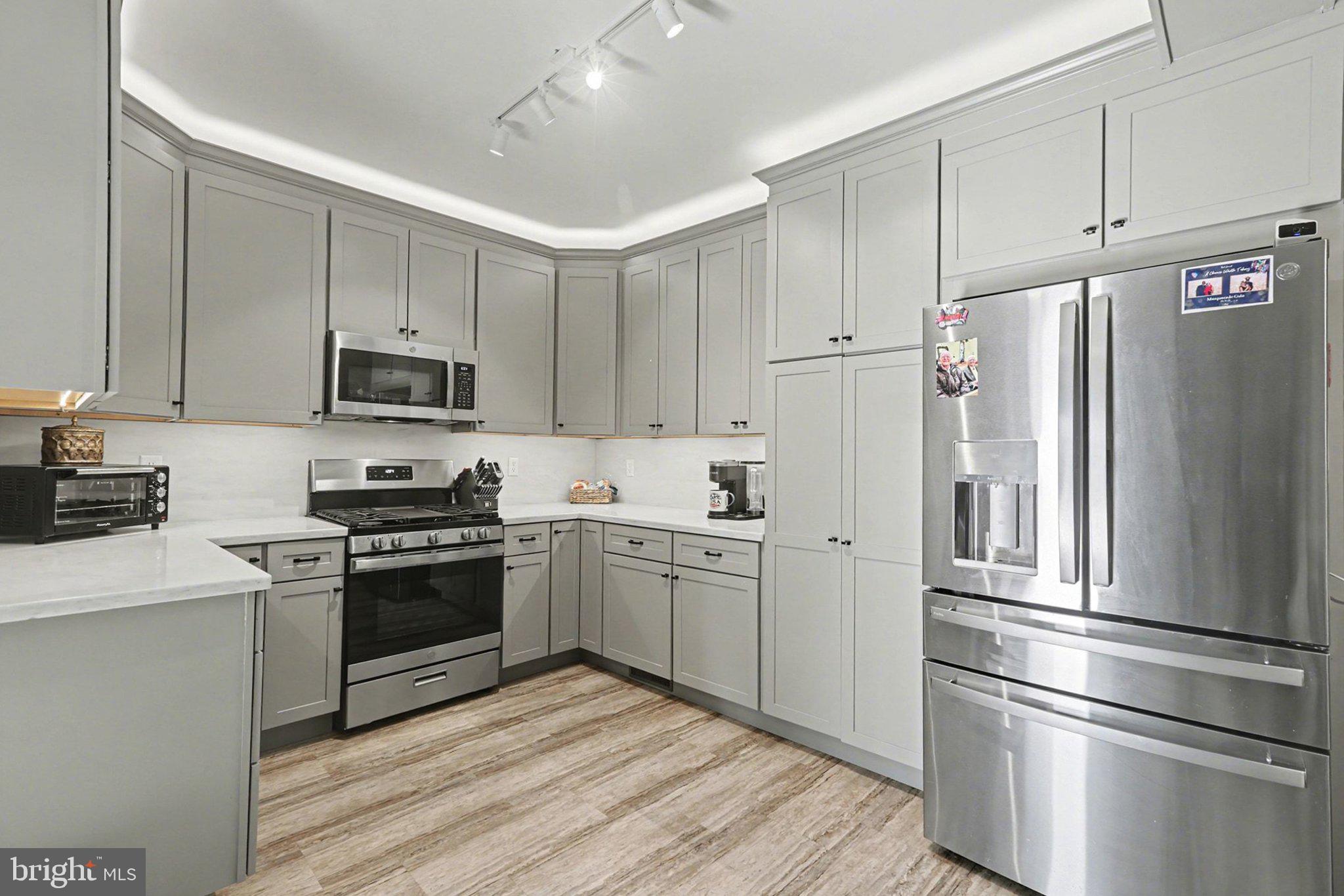 EAST PENNSBORO - Residential