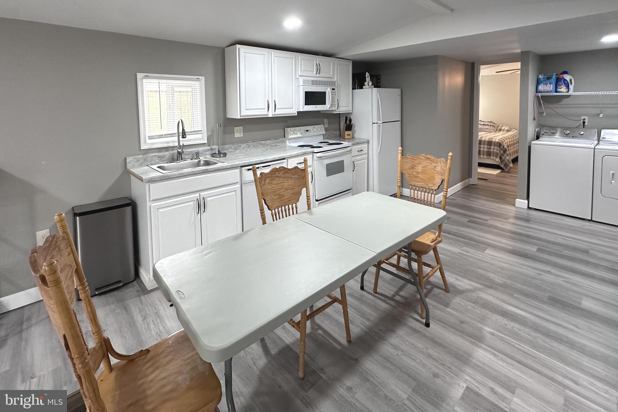 SUNSHINE MOBILE HOME PK - Residential