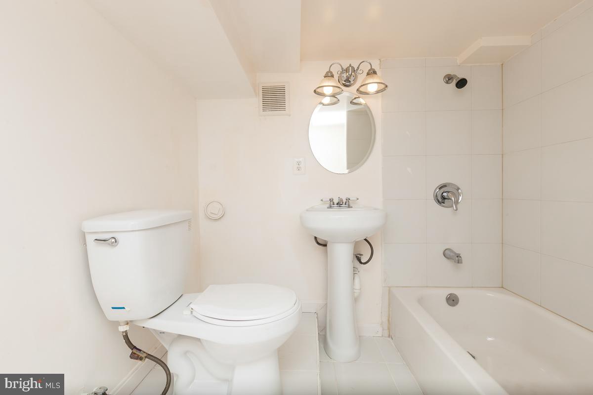 WASHINGTON VILLAGE - Residential