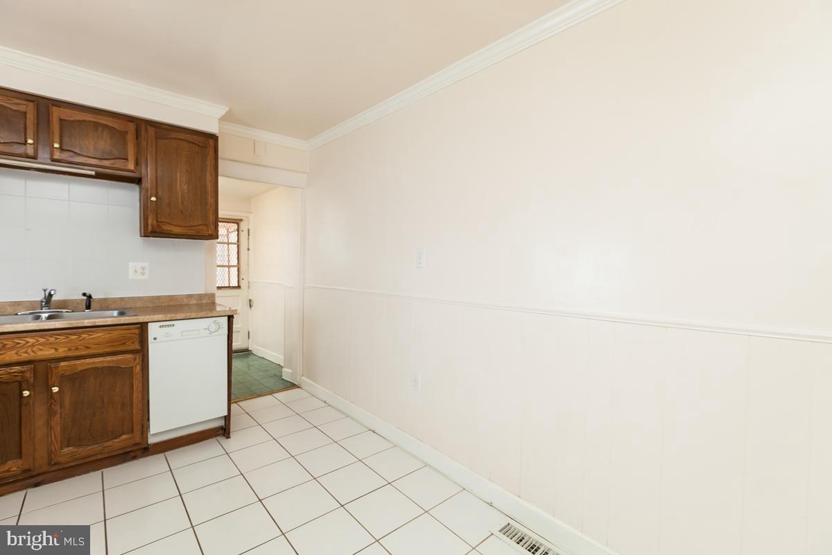 WASHINGTON VILLAGE - Residential