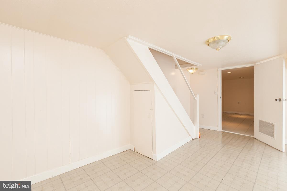 WASHINGTON VILLAGE - Residential