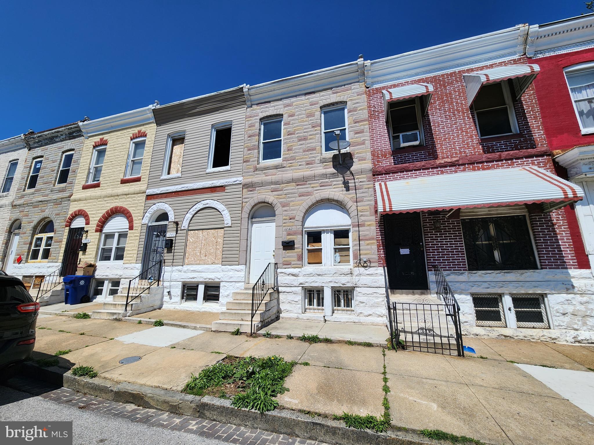 BROADWAY EAST - Residential
