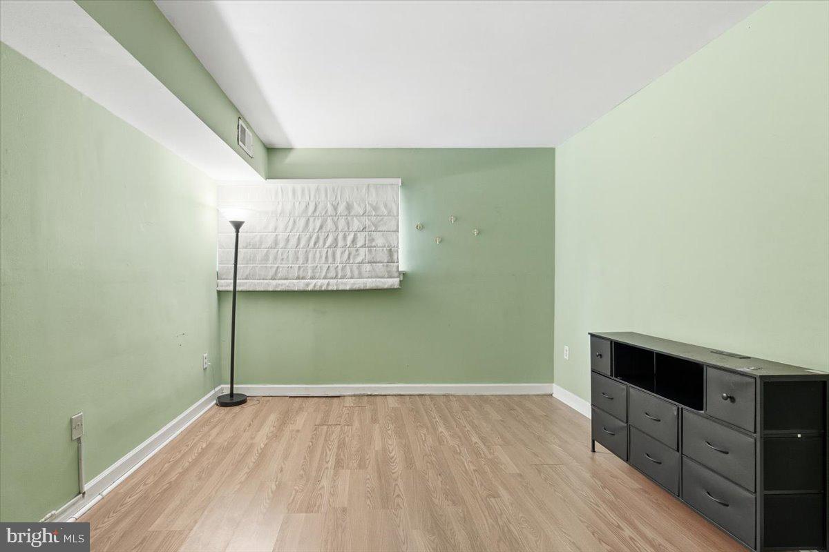 CHELSEA WOODS CONDO - Residential