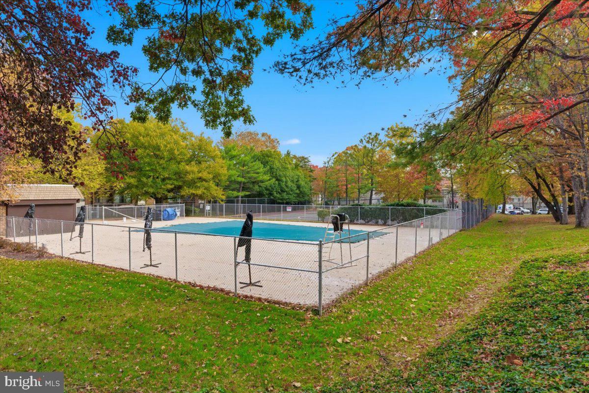 CHELSEA WOODS CONDO - Residential