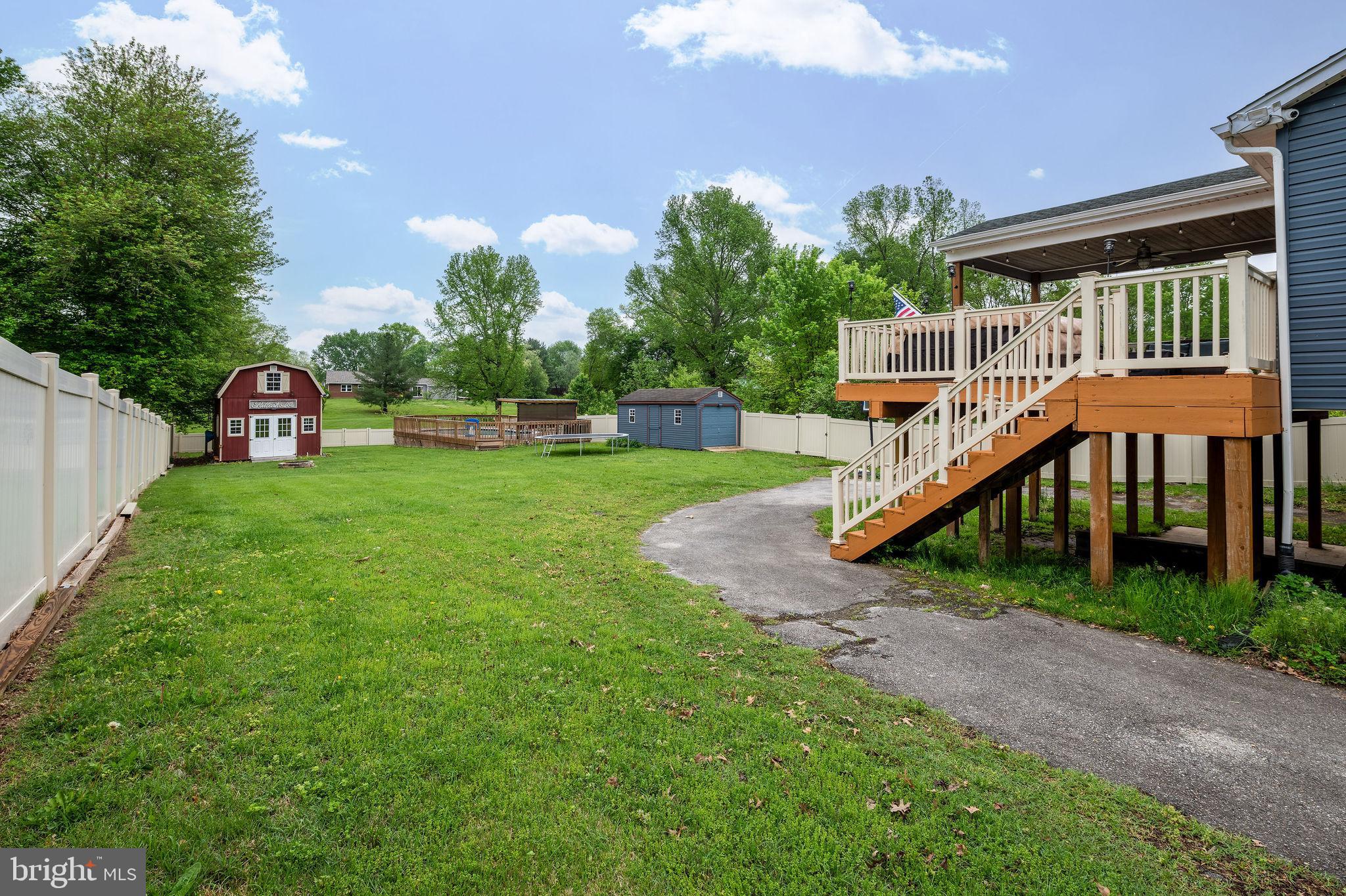 MELODY MEADOWS - Residential