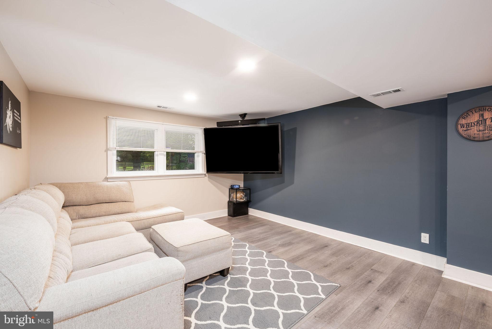 MELODY MEADOWS - Residential