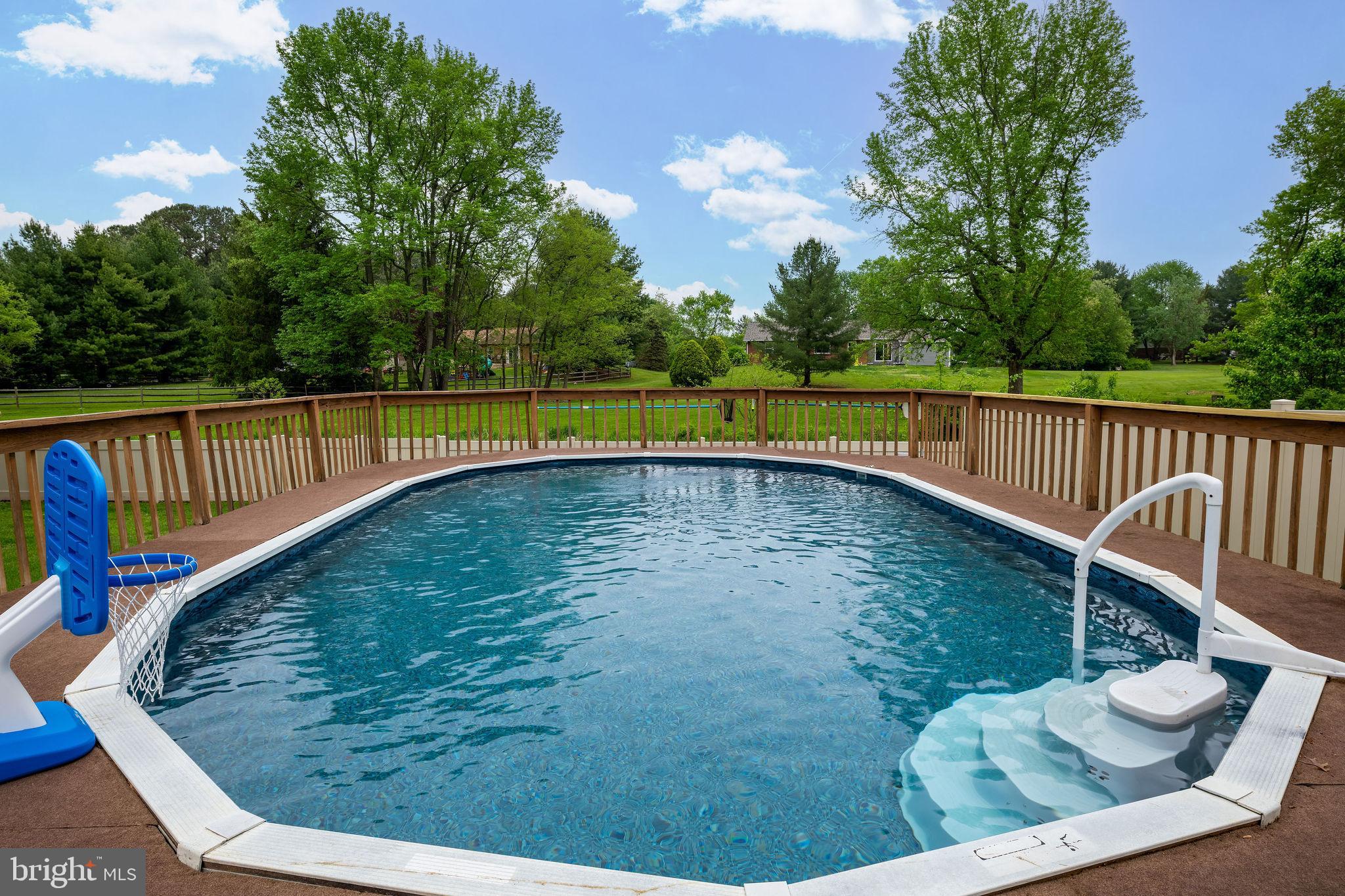 MELODY MEADOWS - Residential