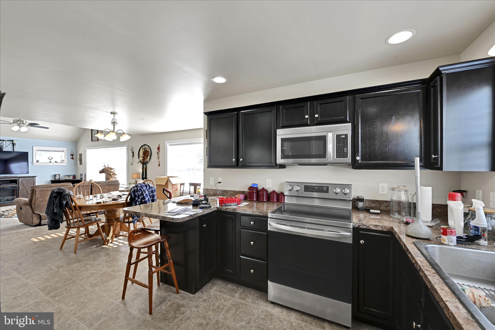 CREEK HILL - Residential