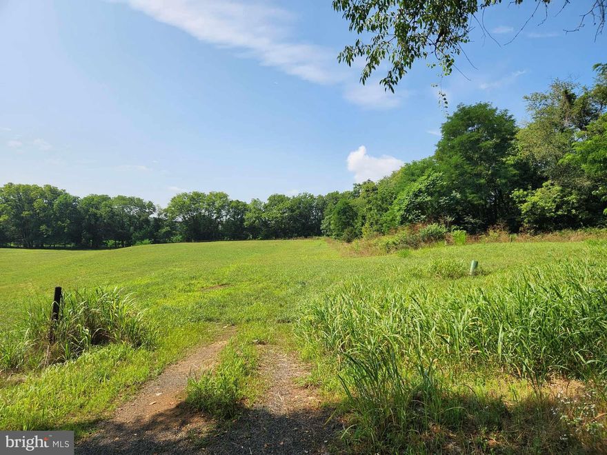 ***New Price***Large Building Lot with Over 9 Acres in the Wonderful  Neighborhood of Cedar Hills East. This is a Secluded Pasture Lot Tucked Away in a Wooded Setting. Perc Approved with Electric Already Ran.