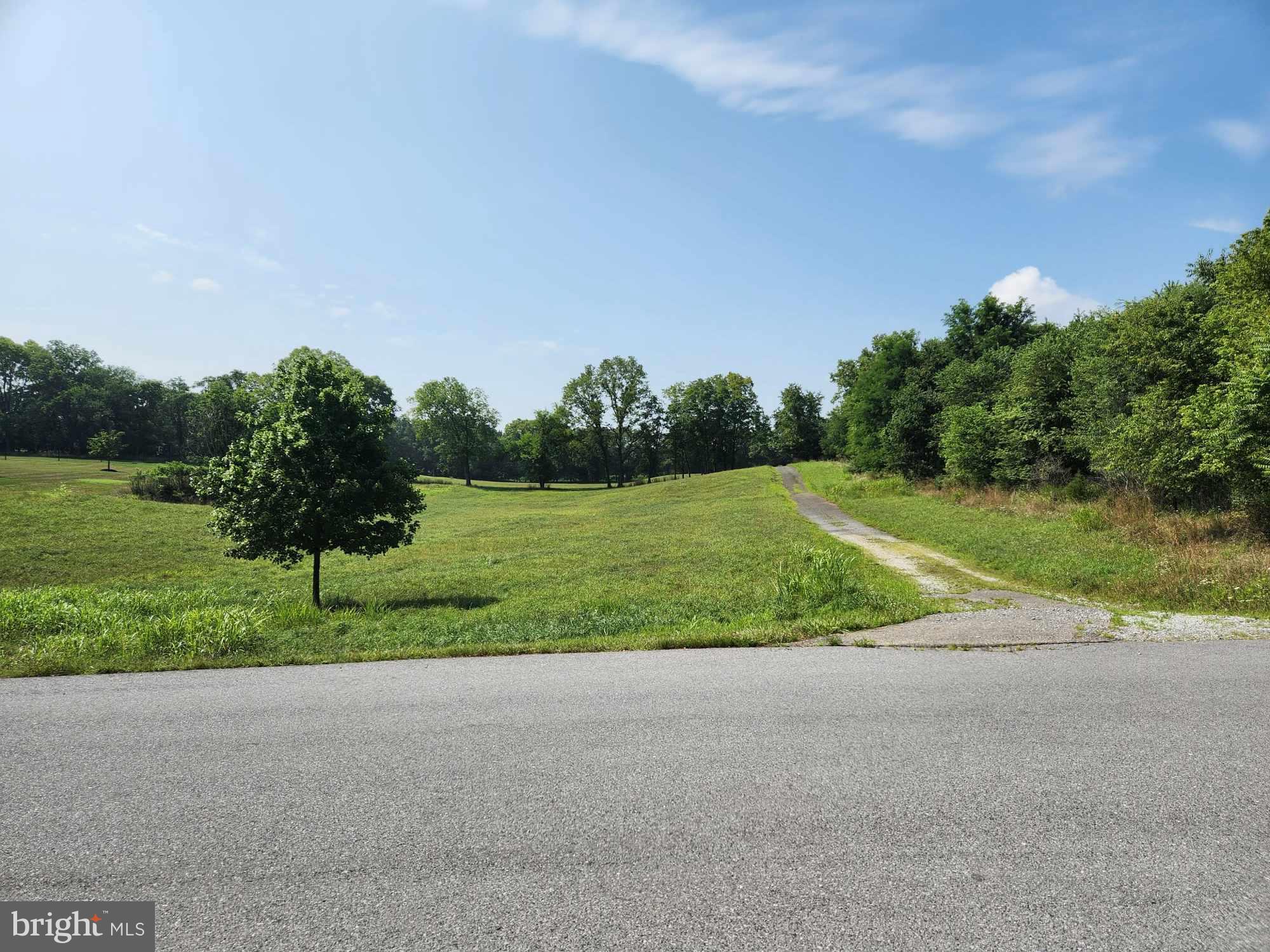 CEDAR HILLS EAST - Land