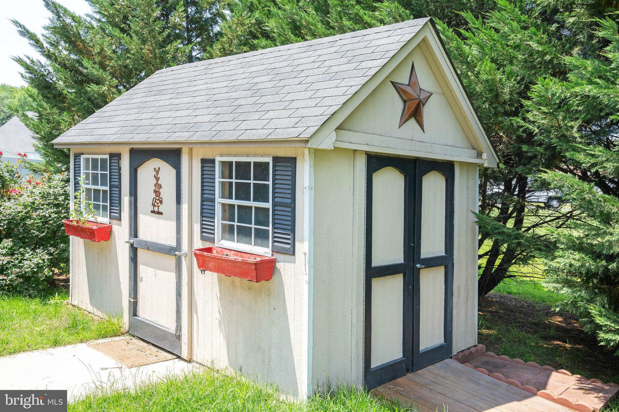 LYNNWOOD VILLAGE - Residential