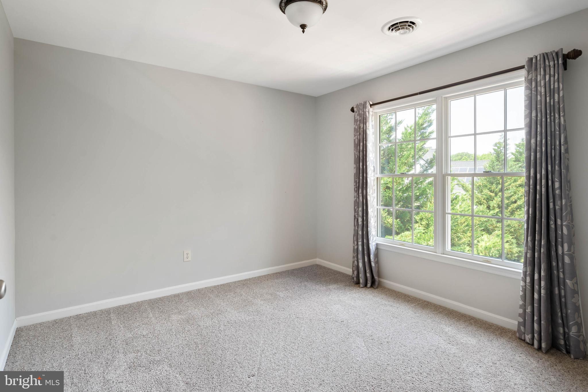 LYNNWOOD VILLAGE - Residential