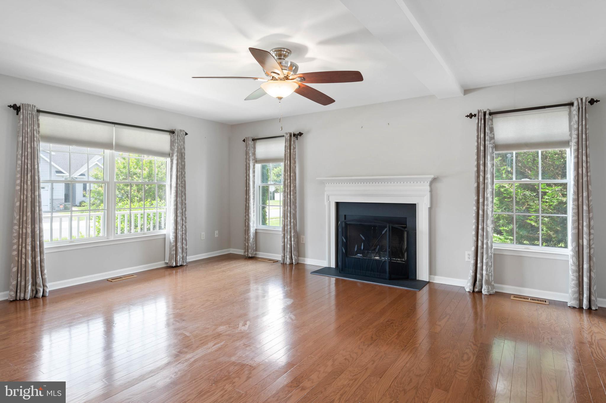 LYNNWOOD VILLAGE - Residential