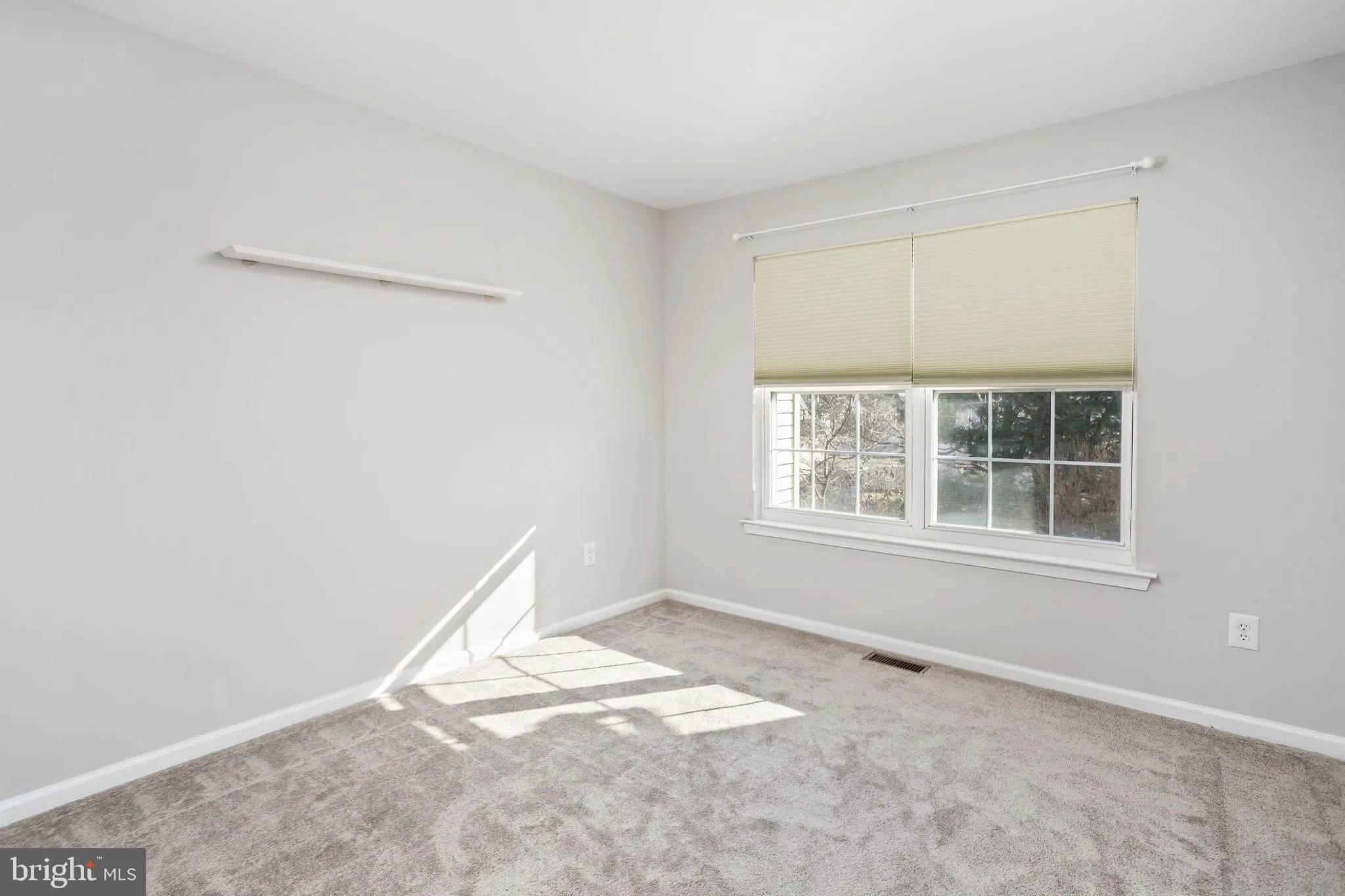 Hainesport, New Jersey 08036, United States, 3 Bedrooms Bedrooms, ,4 BathroomsBathrooms,Residential,Pending,11492