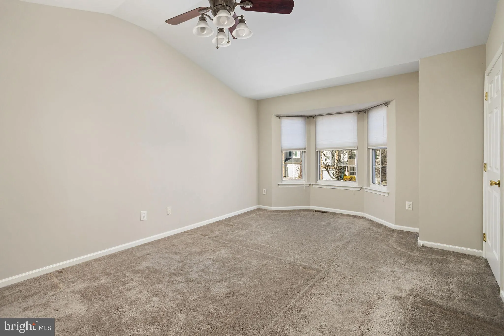 Hainesport, New Jersey 08036, United States, 3 Bedrooms Bedrooms, ,4 BathroomsBathrooms,Residential,Pending,11492