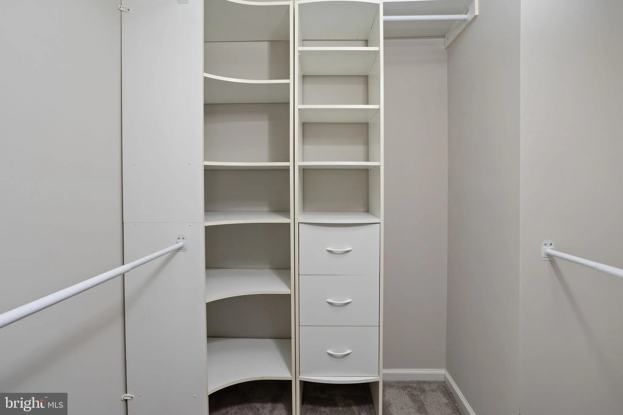 Hainesport, New Jersey 08036, United States, 3 Bedrooms Bedrooms, ,4 BathroomsBathrooms,Residential,Pending,11492