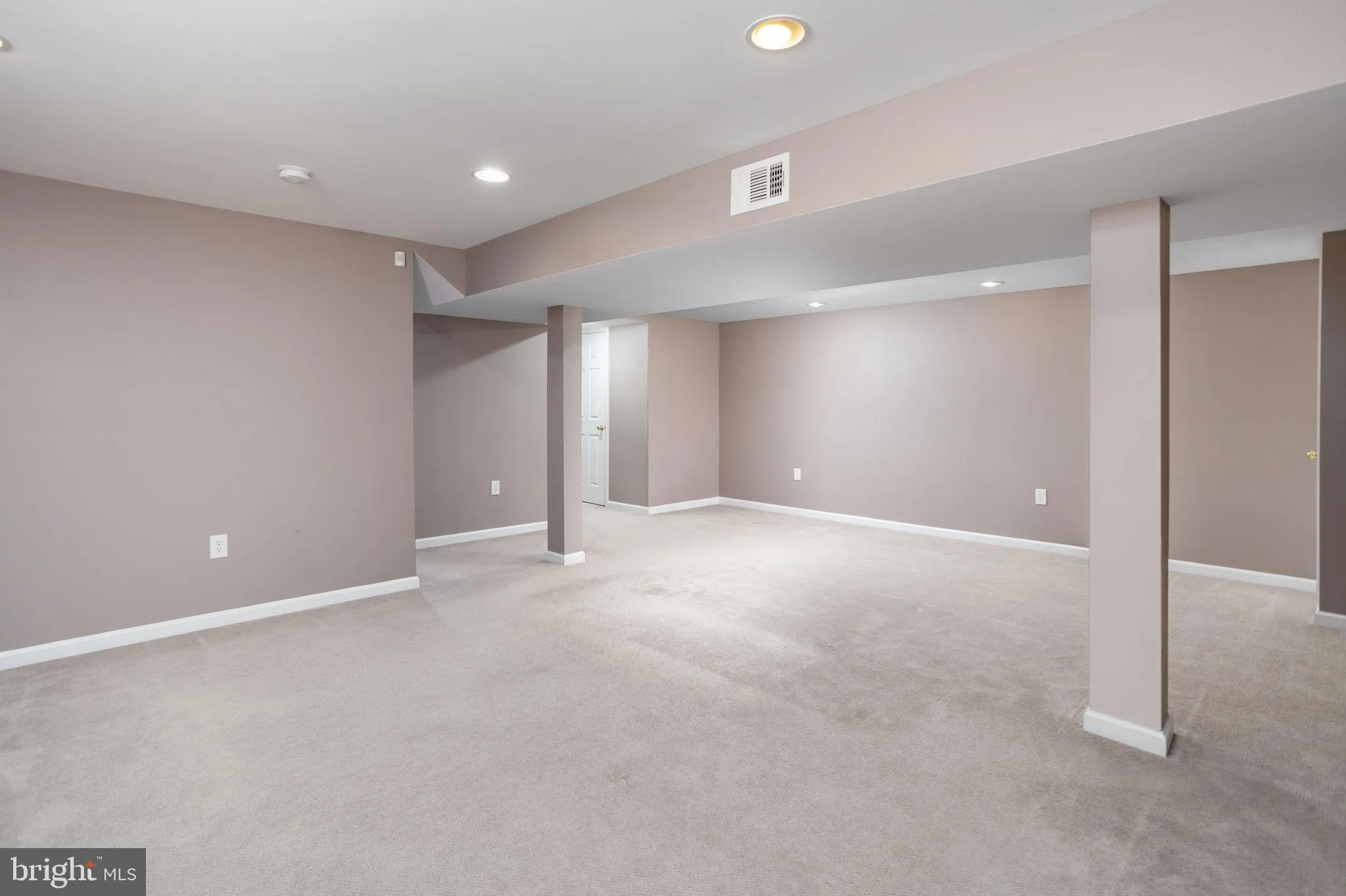 Hainesport, New Jersey 08036, United States, 3 Bedrooms Bedrooms, ,4 BathroomsBathrooms,Residential,Pending,11492