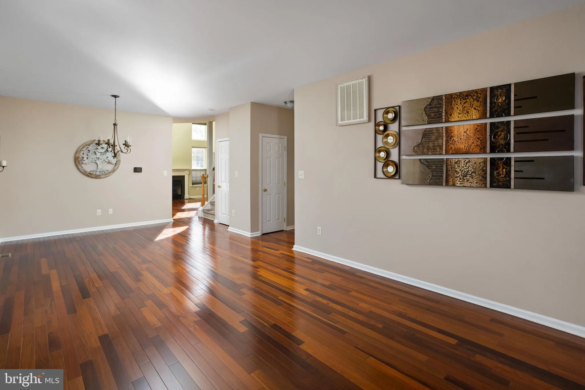 Hainesport, New Jersey 08036, United States, 3 Bedrooms Bedrooms, ,4 BathroomsBathrooms,Residential,Pending,11492