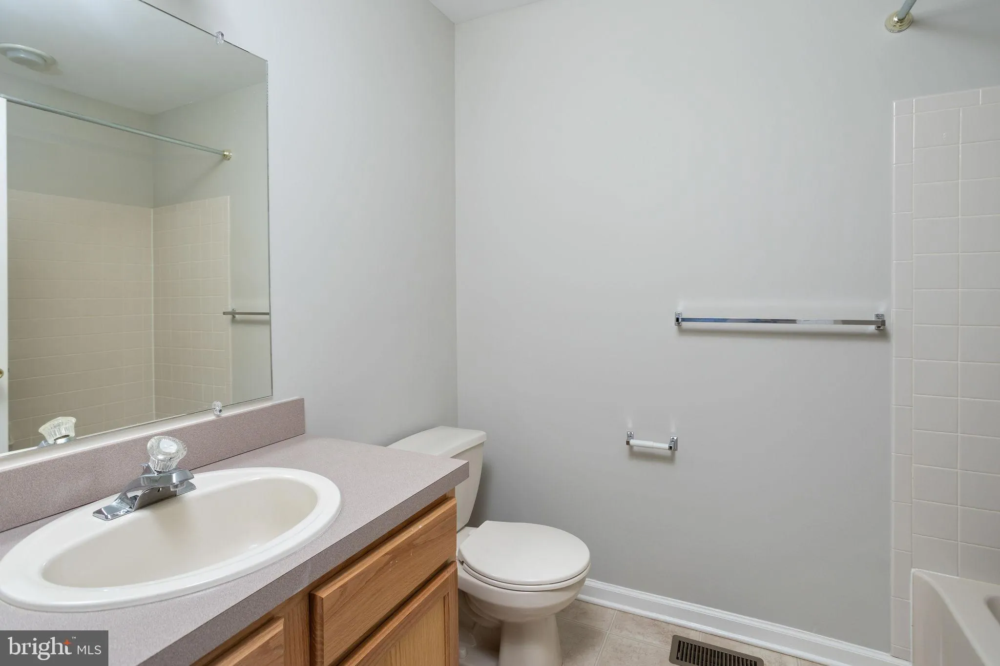 Hainesport, New Jersey 08036, United States, 3 Bedrooms Bedrooms, ,4 BathroomsBathrooms,Residential,Pending,11492