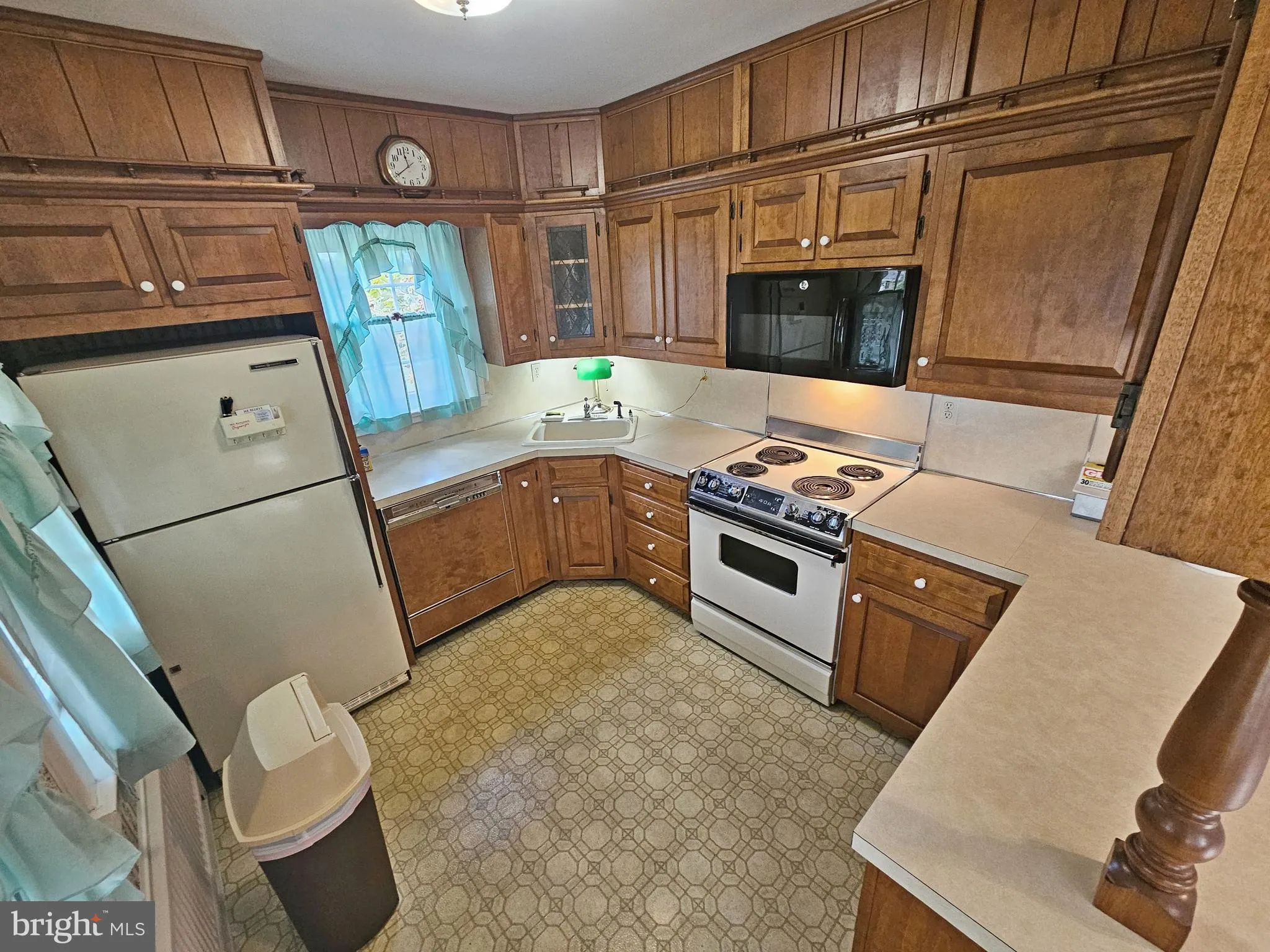 Lancaster, Pennsylvania 17602, United States, 4 Bedrooms Bedrooms, ,1 BathroomBathrooms,Residential,Coming Soon,233429