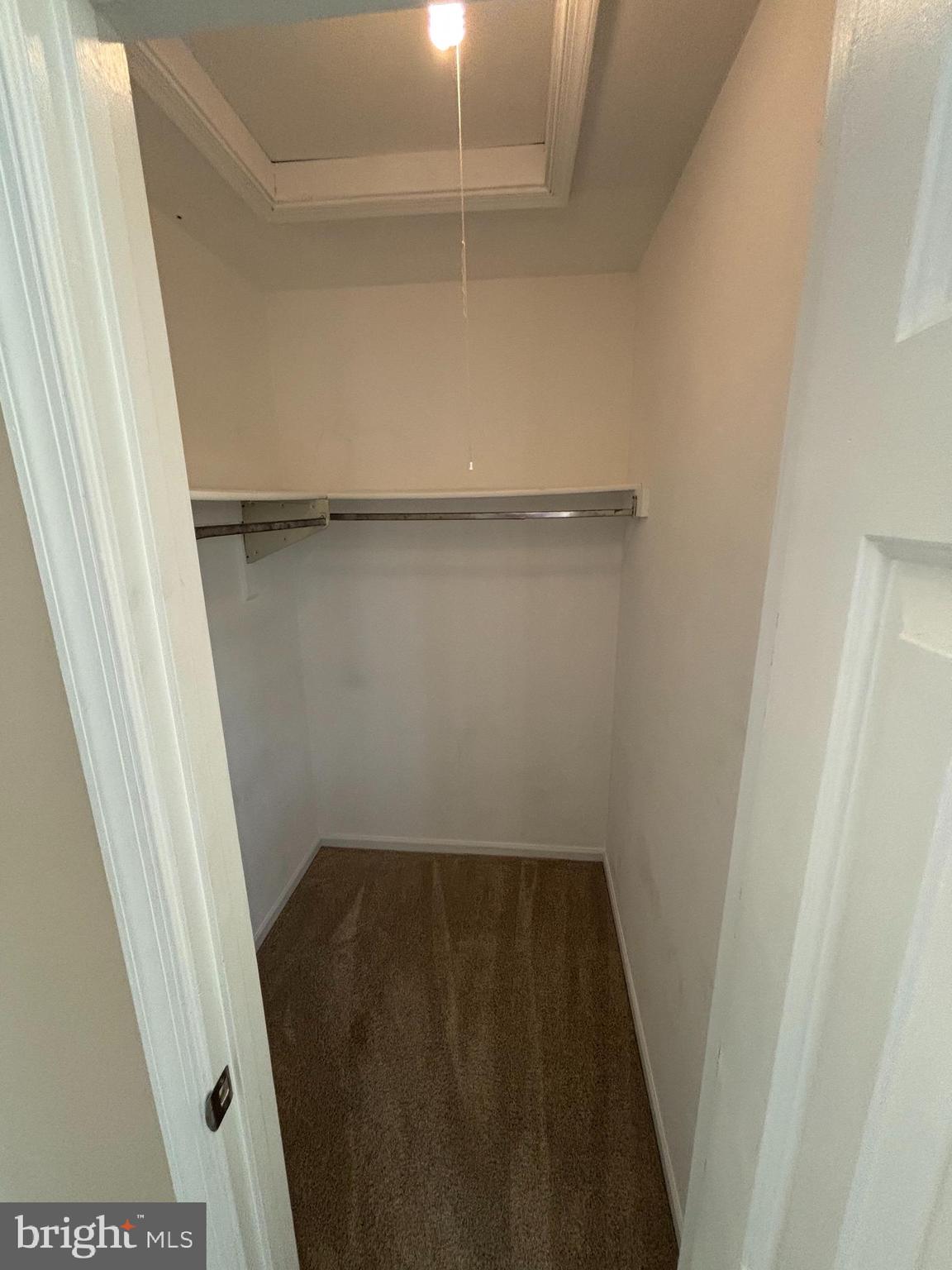 FOX CHAPEL AT TUDOR KNOLLS - Residential Lease