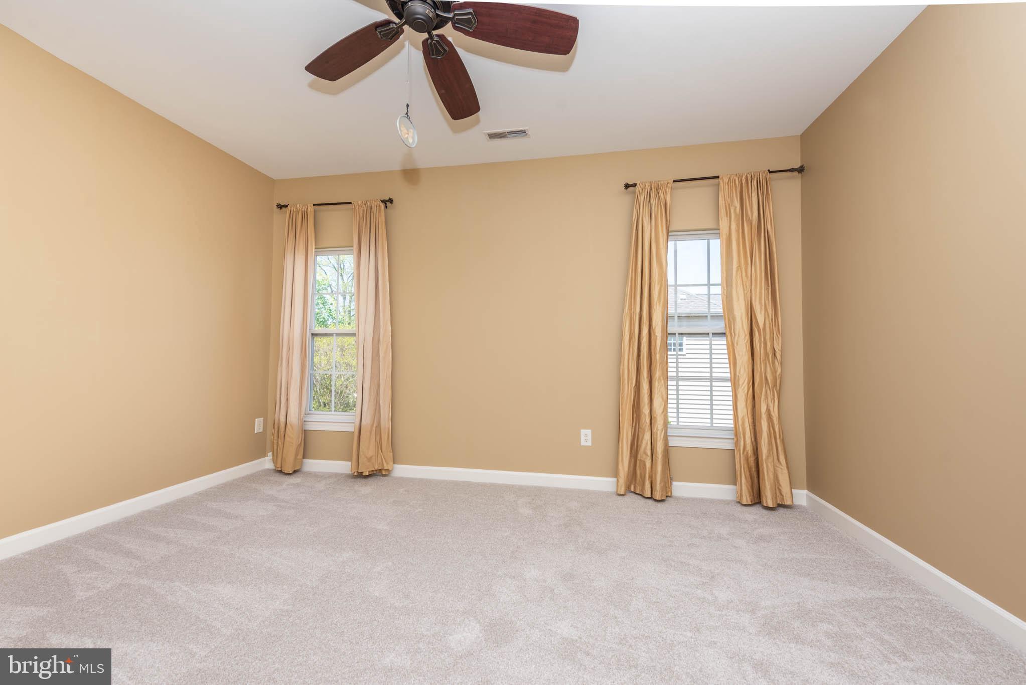 SUNNI SHADE - Residential Lease