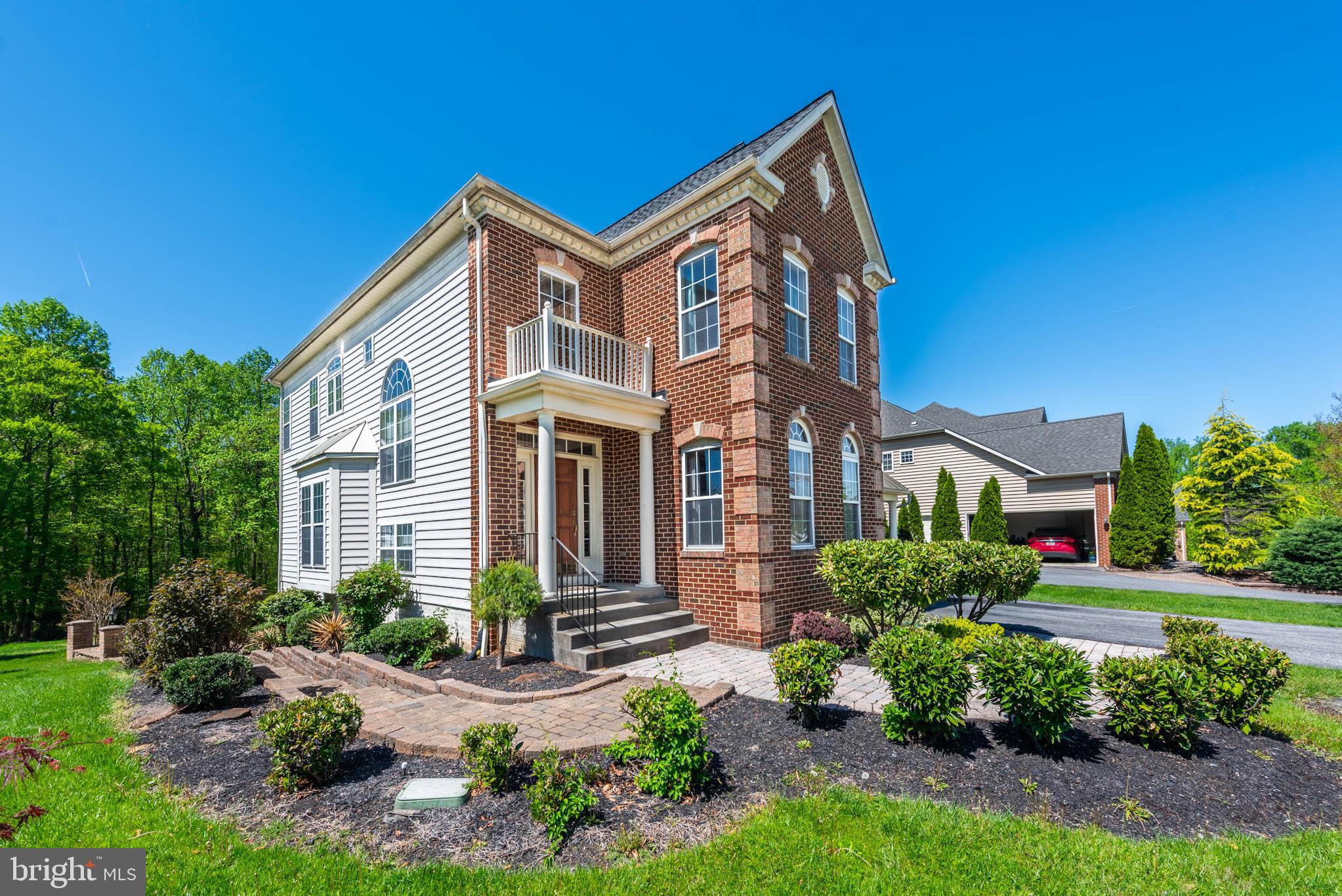 SUNNI SHADE - Residential Lease
