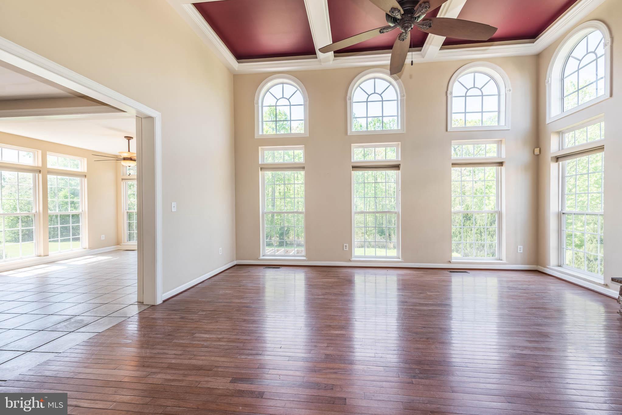 SUNNI SHADE - Residential Lease
