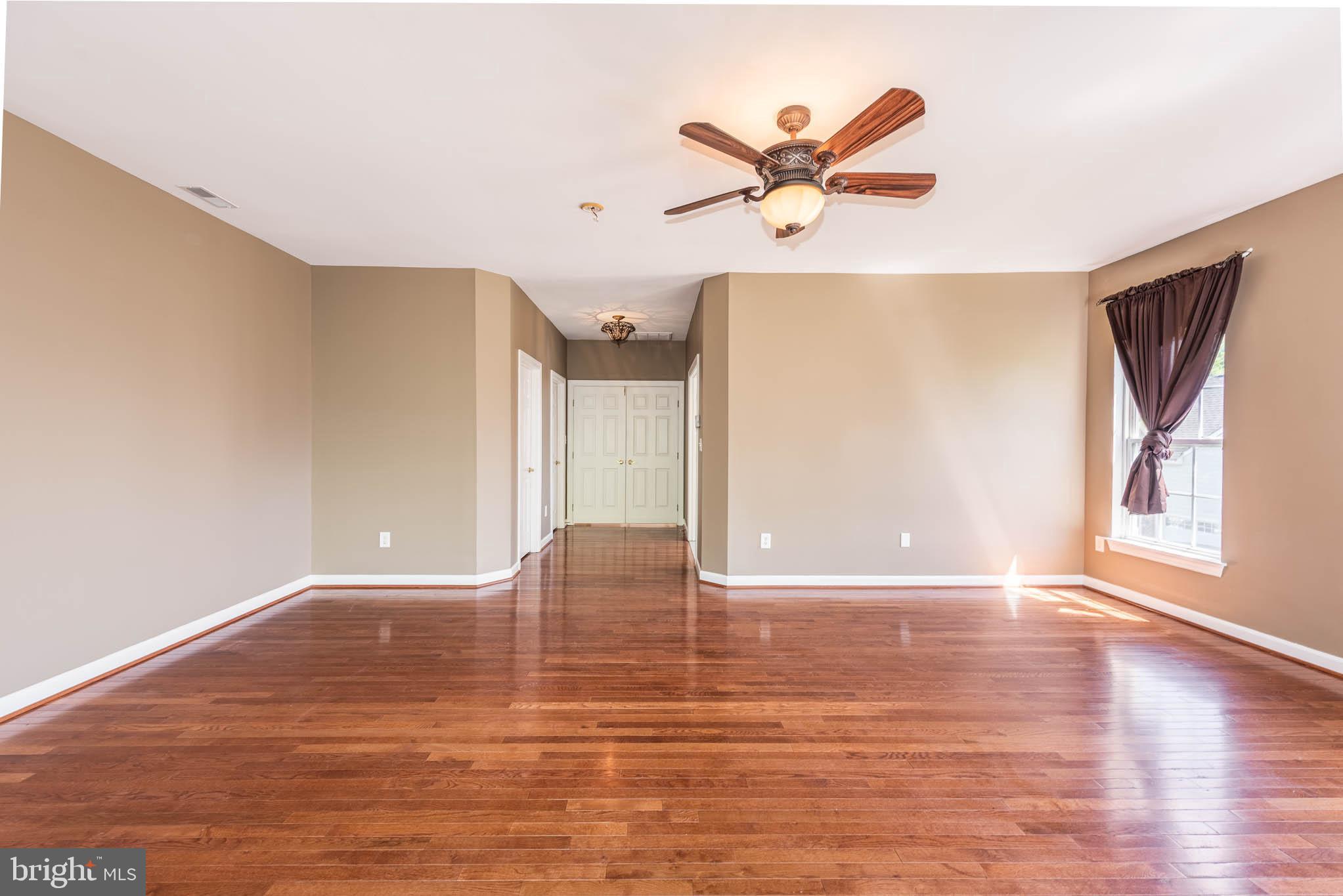 SUNNI SHADE - Residential Lease