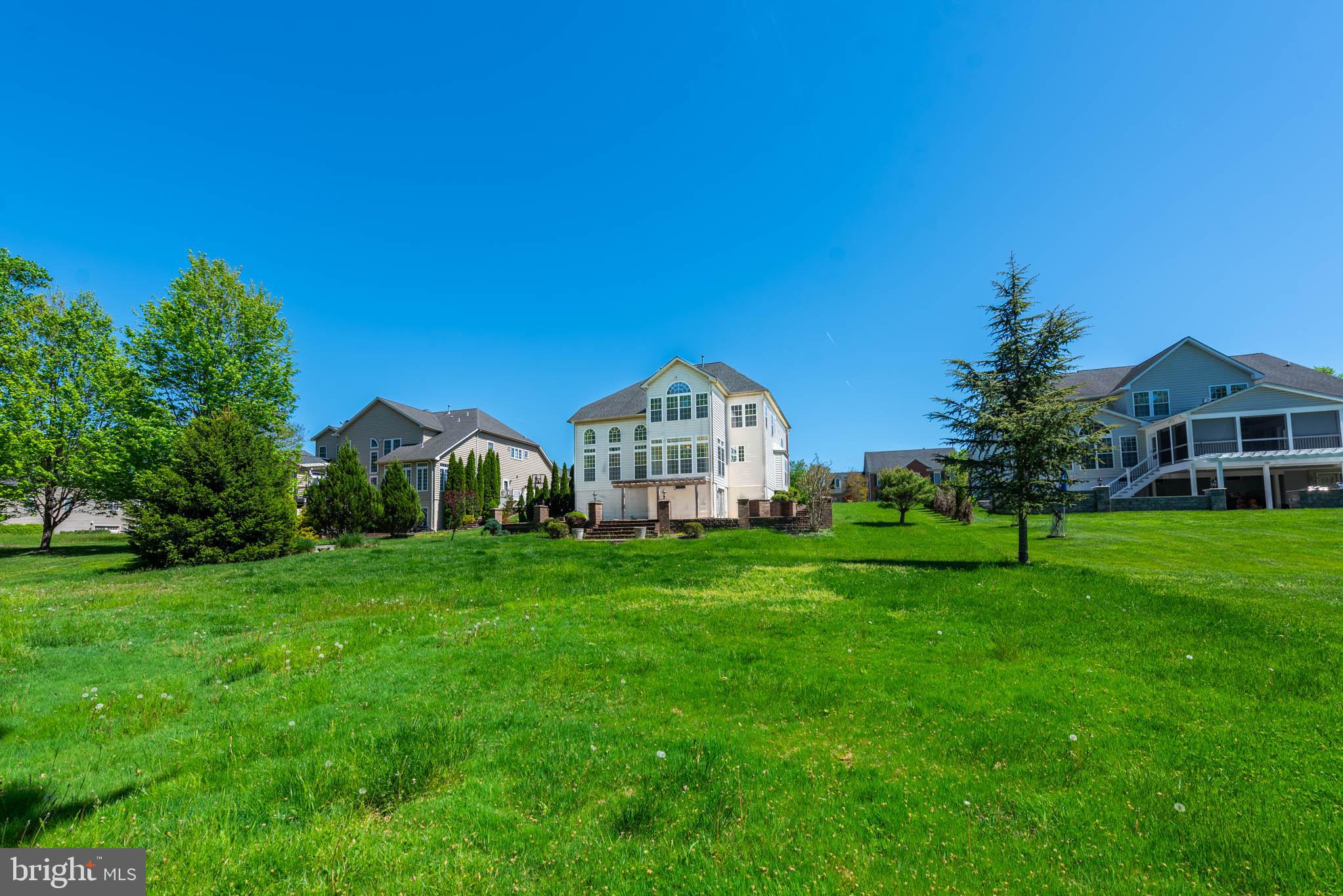 SUNNI SHADE - Residential Lease